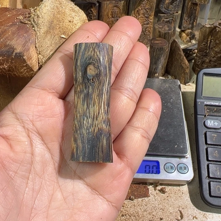 沉香吊坠棋楠沉香虎斑棋吊坠7.7克