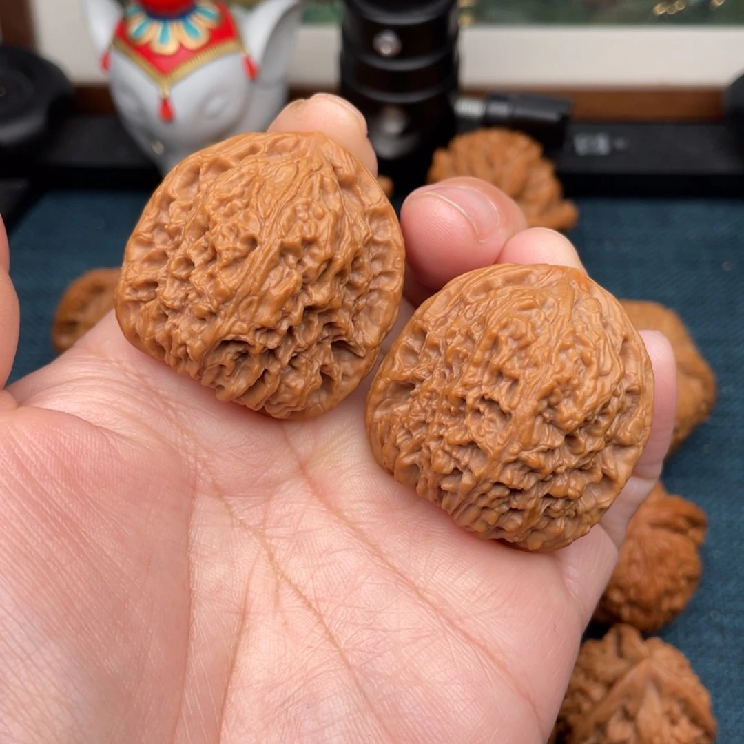 文玩核桃把件高炮南疆石38