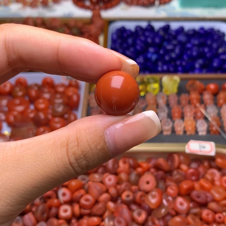 南红玛瑙未镶嵌珠宝半成品柿子红卡17