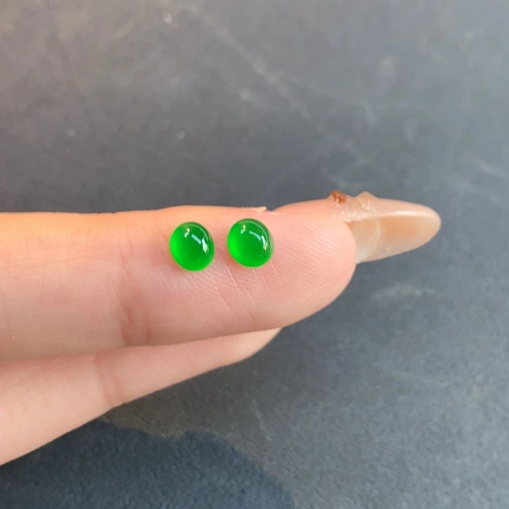 翡翠裸石翡翠4.70/4/2.80