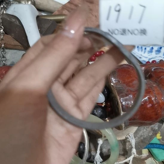 乔***珊老挝石1917号工艺品