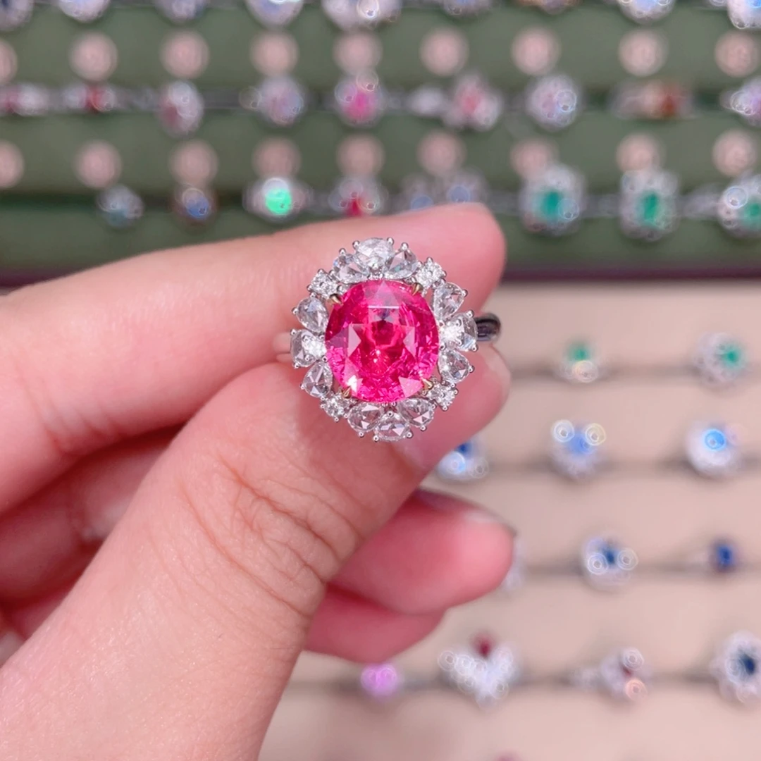 尖晶石戒指18K金镶嵌3.09ct 超级热粉