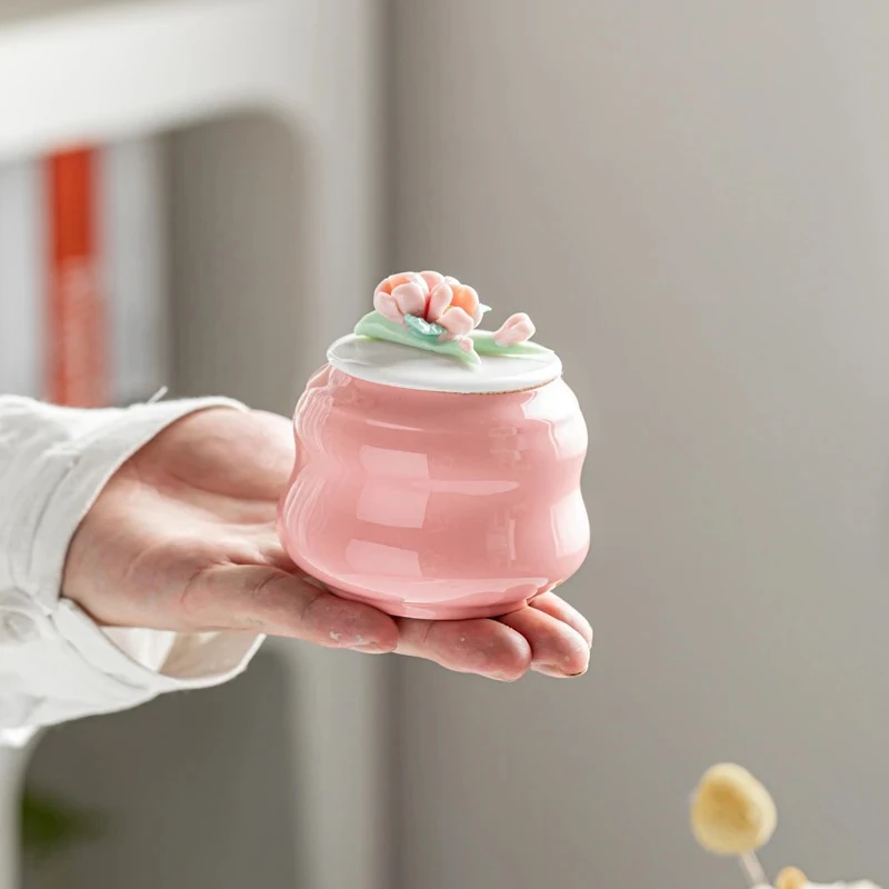 汤大壮【树莓粉】陶瓷手工捏花茶叶罐精致密封罐