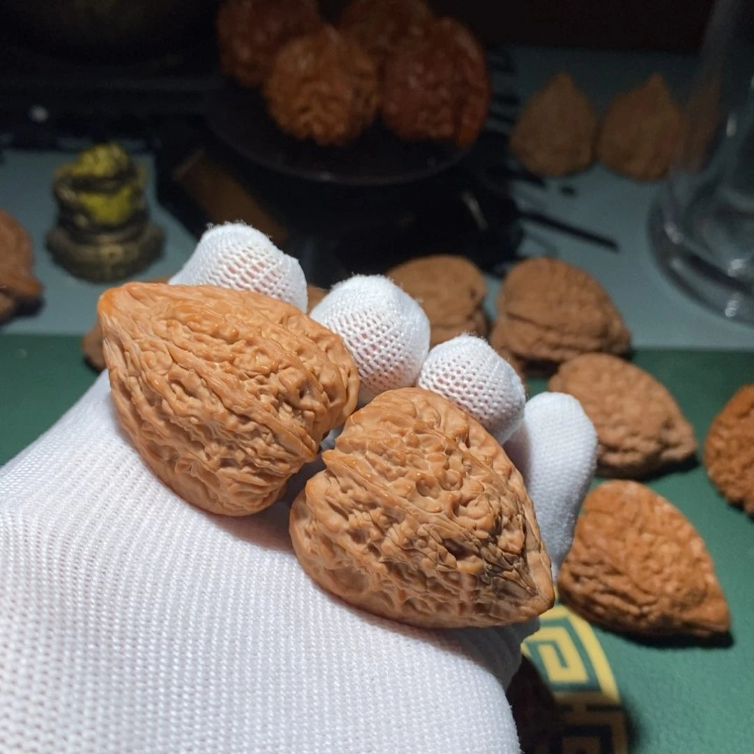 文玩核桃吊坠塔尖