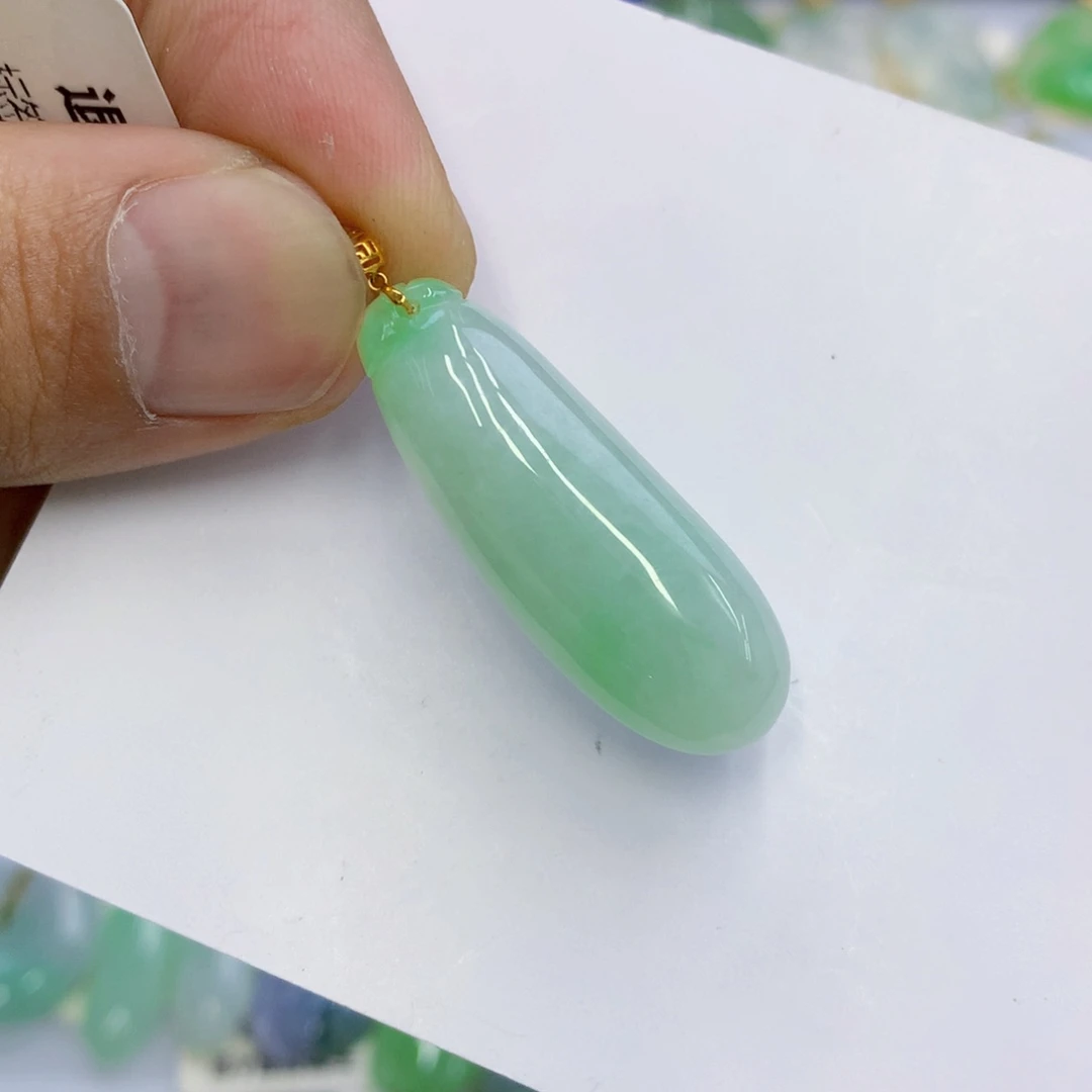 18K金镶嵌挂件翡翠翡翠