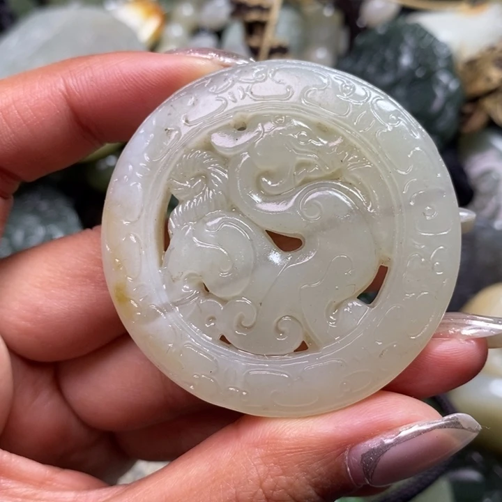 和田玉颈饰未镶嵌