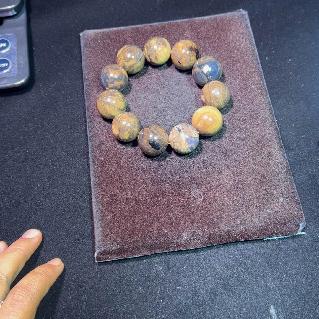 琥珀未镶嵌裸石琥珀