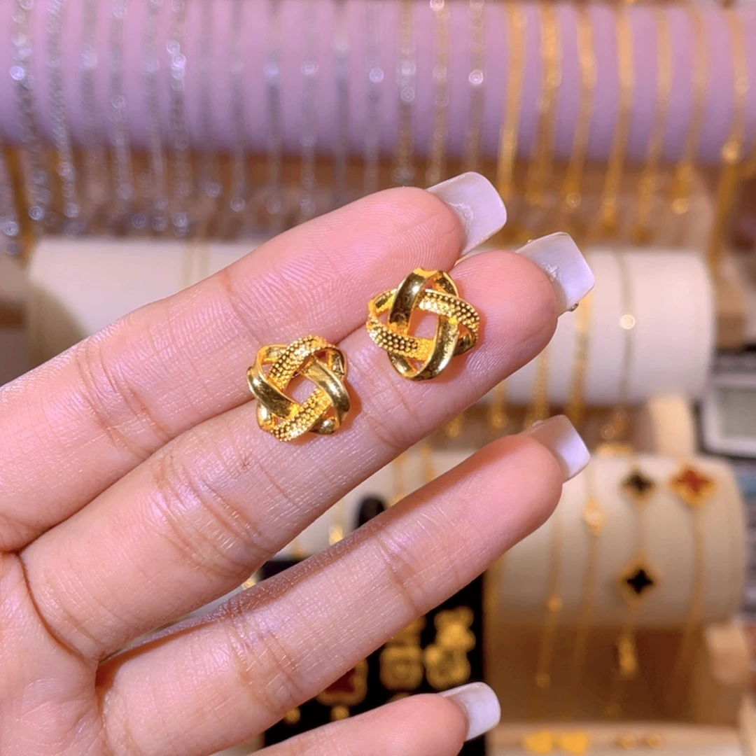 喵***晴原创设计曲奇耳钉