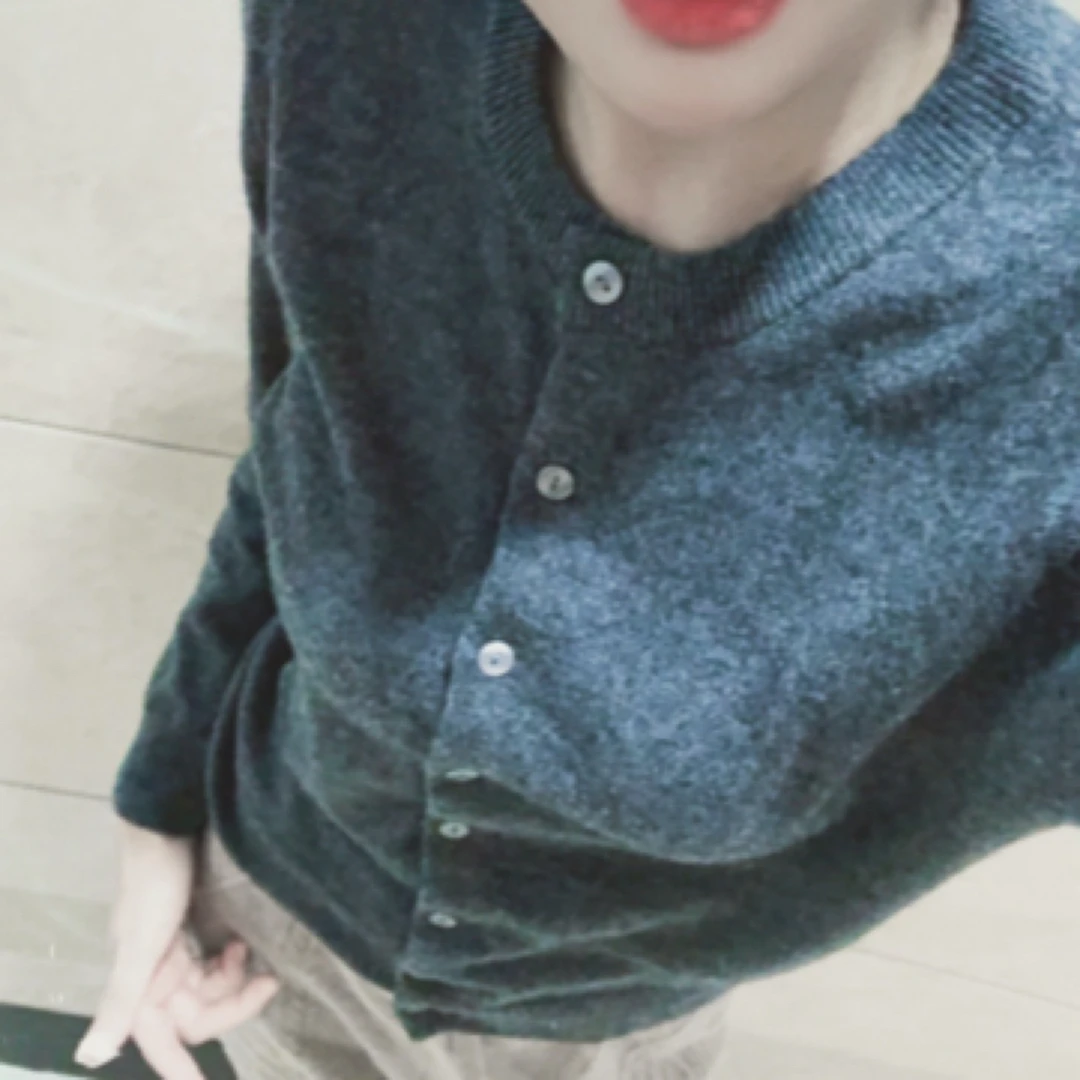 【君之】“baby 小山羊绒”百搭圆领开衫女纯色针织外套短款宽松