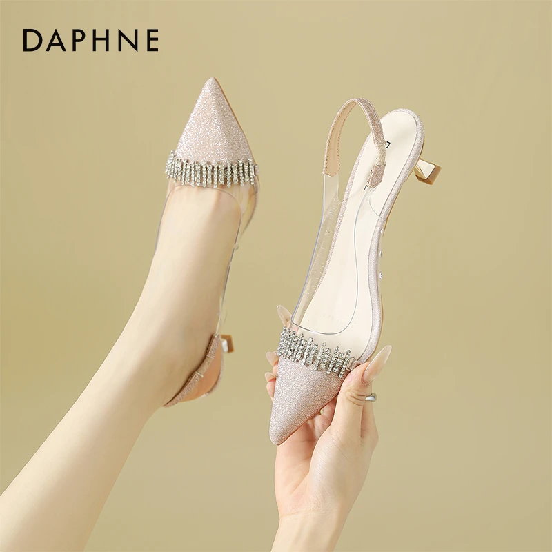 达芙妮4/7CM设计感小众包头凉鞋女款2025新款夏季水钻细跟高跟鞋