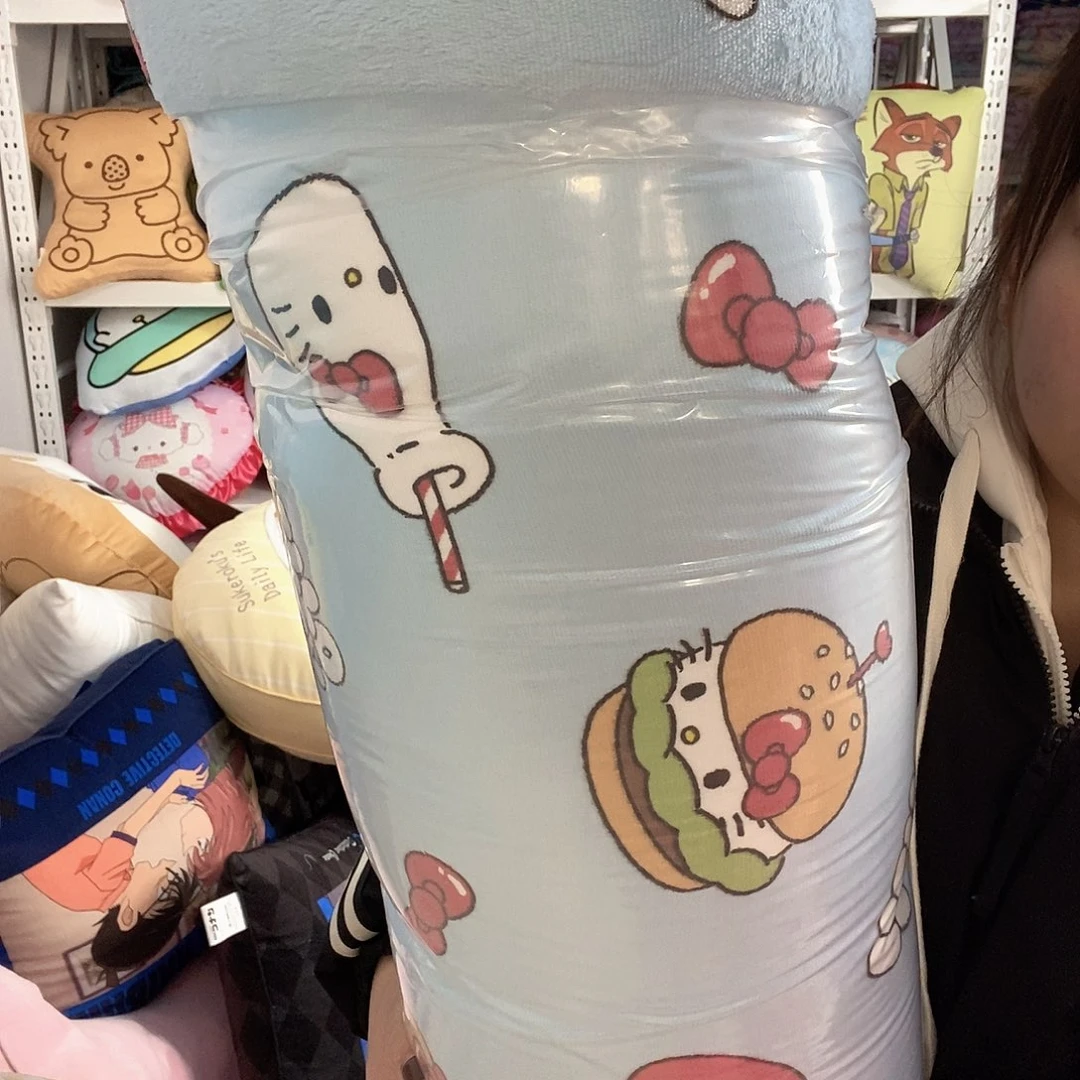 60110厘米。  大靠垫一个。 微瑕