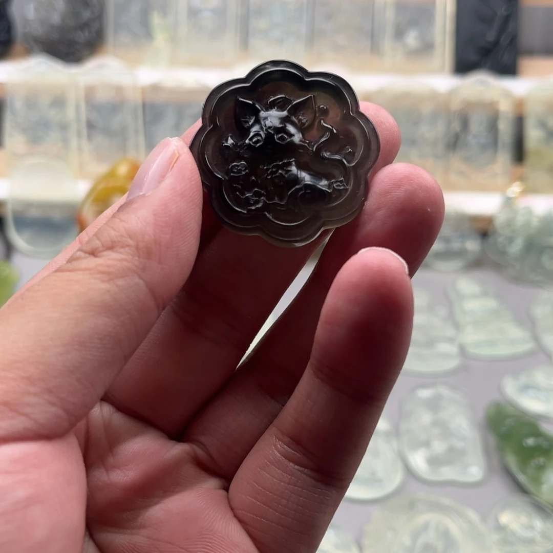 未镶嵌蛇纹石玉颈饰