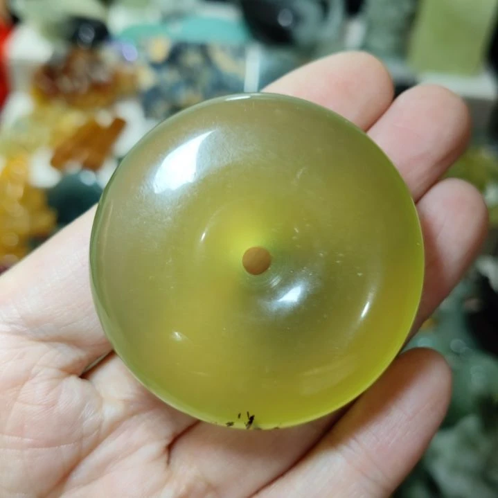 岫玉未镶嵌平安扣