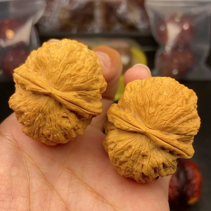 【闪购商品】把件文玩核桃38尺铁狮子头