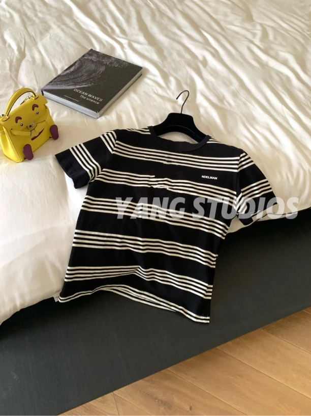 YANG/立体字母徽标黑白条纹短袖T恤