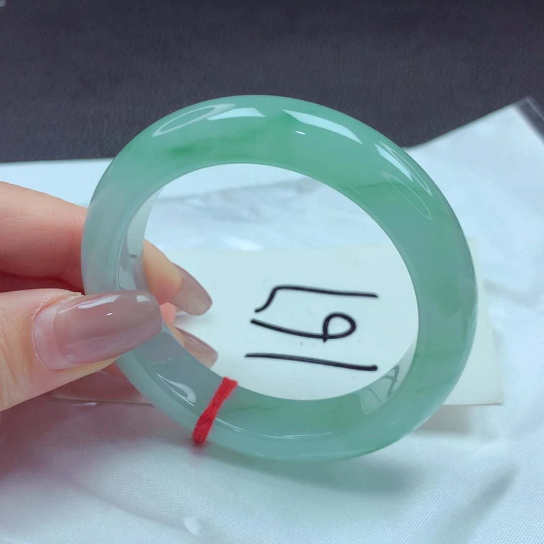 翡翠手镯未镶嵌手镯52