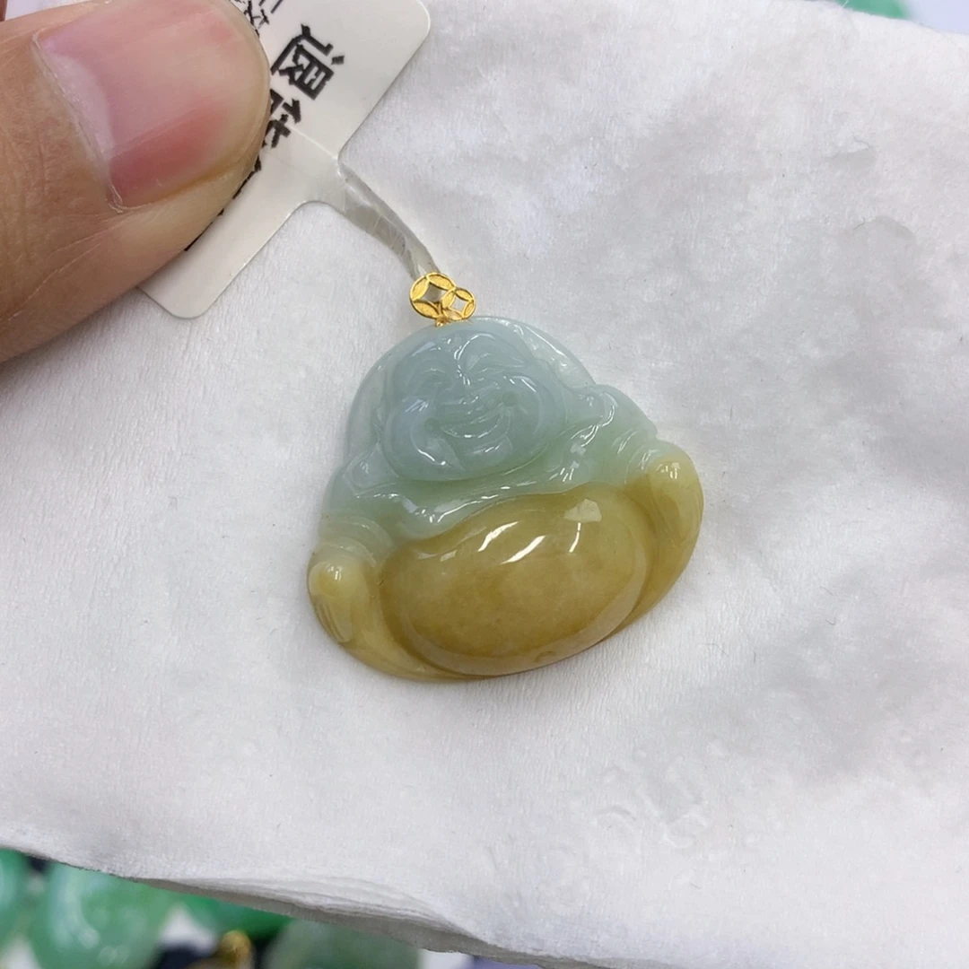 翡翠18K金镶嵌颈饰翡翠