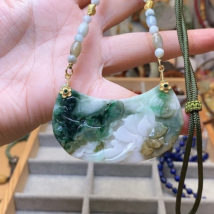 翡翠吊坠(赠链)未镶嵌一套24