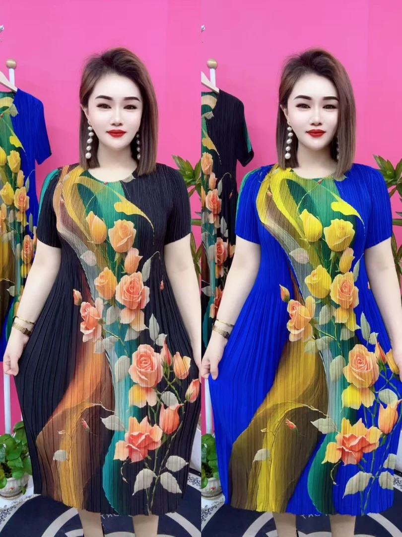 玫瑰花褶皱连衣裙