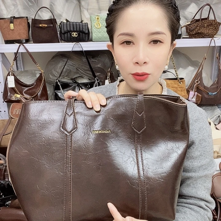 蚕丝小牛剖层皮革PU
