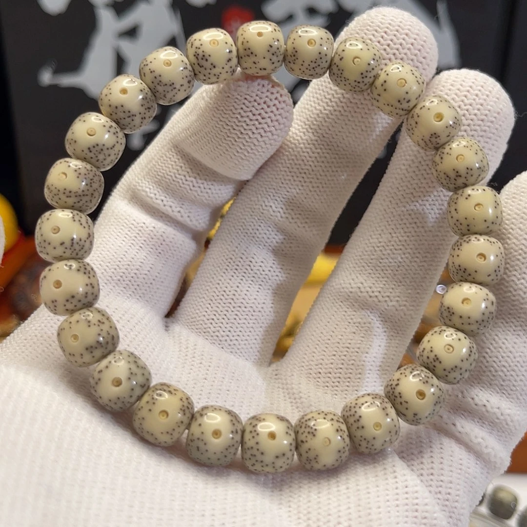 星月菩提吊坠4号9×8瓷白黄金瞳同枝正月精抛