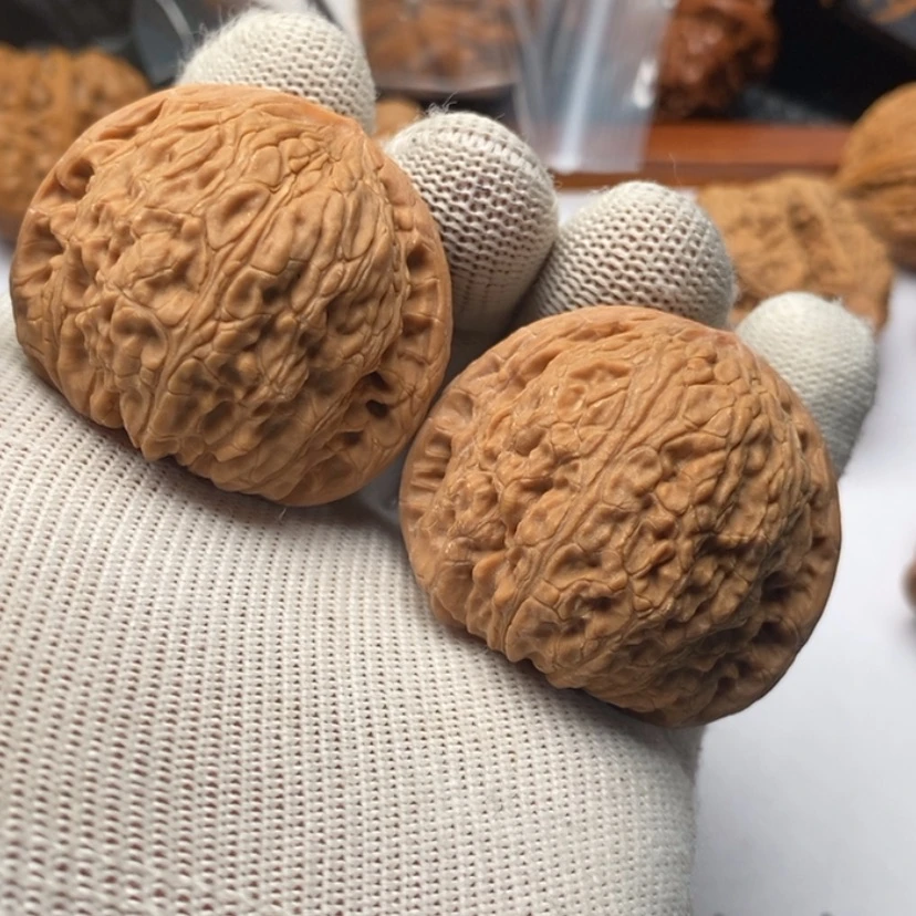 【闪购商品】文玩核桃把件一***e289泥鳅背