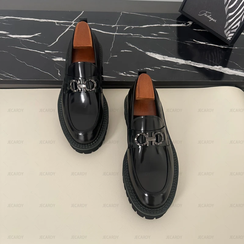 欧美英伦风新款绿底厚底一脚蹬男士乐福鞋商务正装马衔扣亮面皮鞋