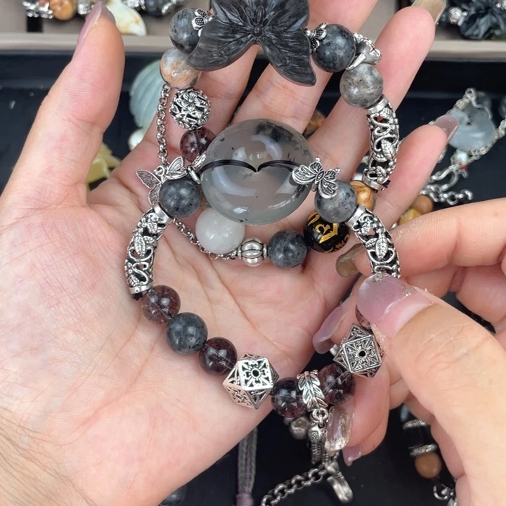天***～蛇纹石玉合金颈饰
