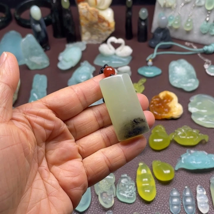 蛇纹石玉未镶嵌吊坠(不含链)