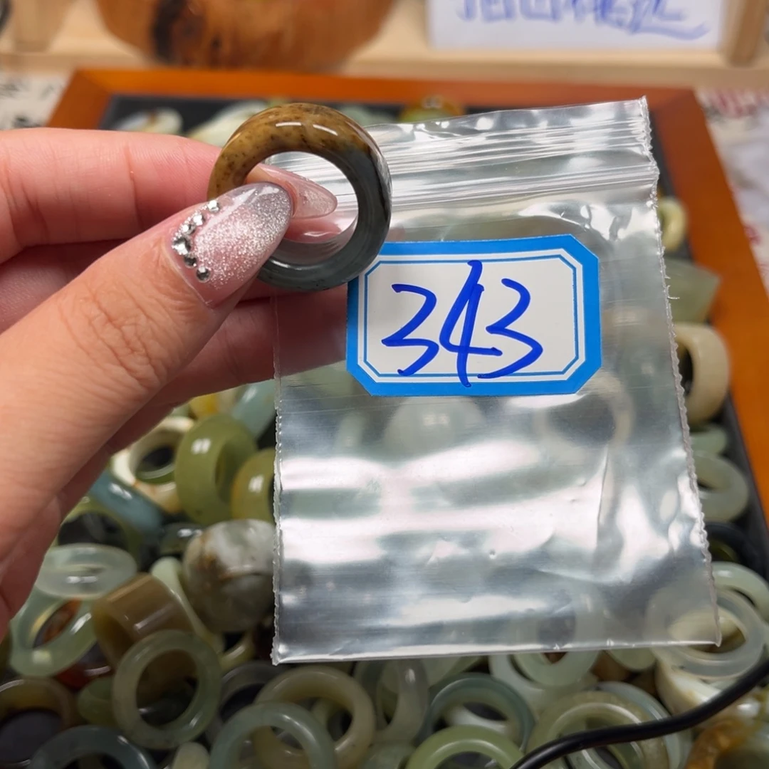 ﹉***蛇纹石玉未镶嵌珠宝奇石