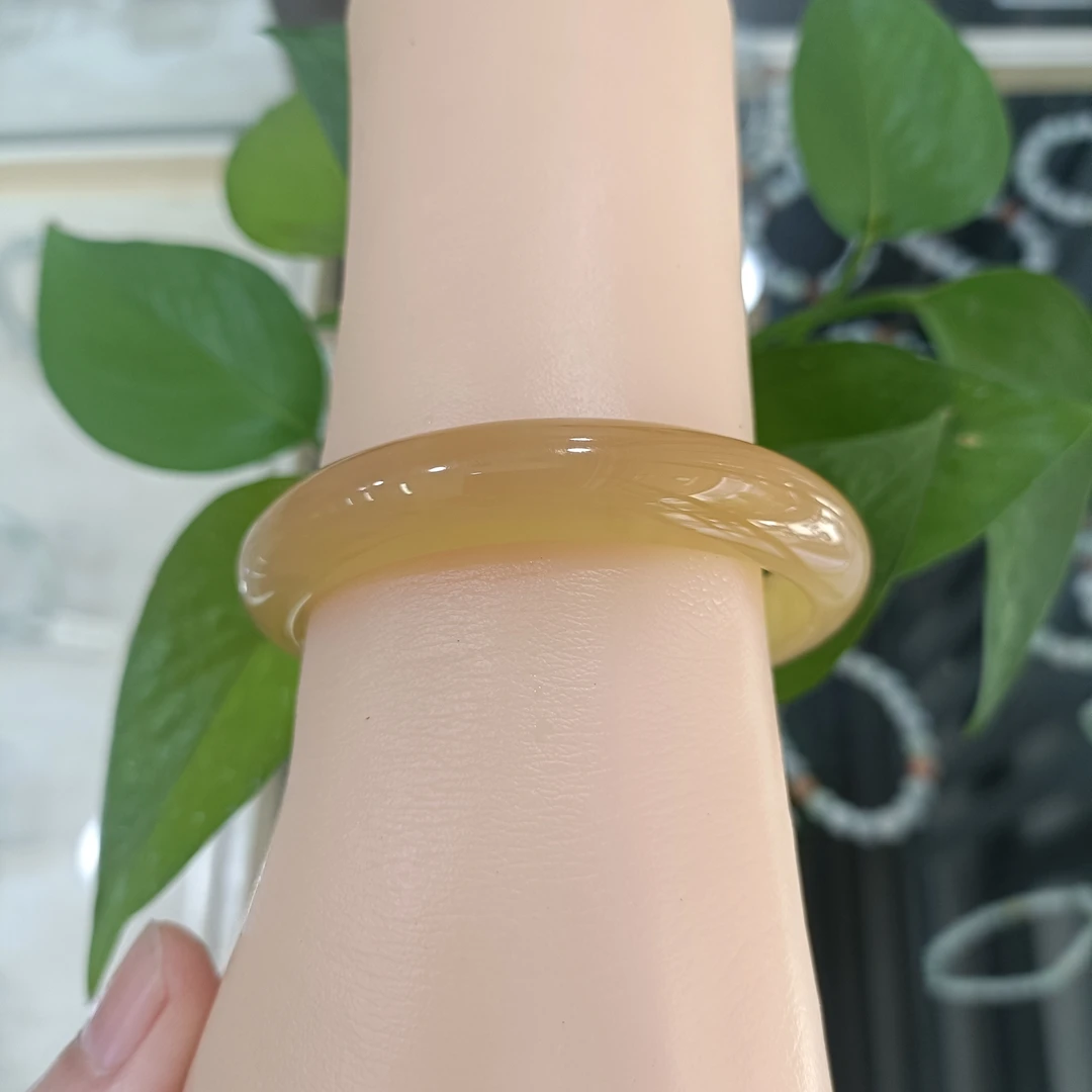 纯天然意境玛瑙手镯