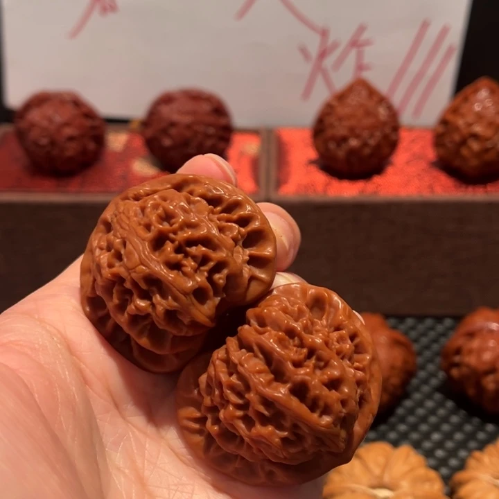 哒***困吊坠文玩核桃宫灯