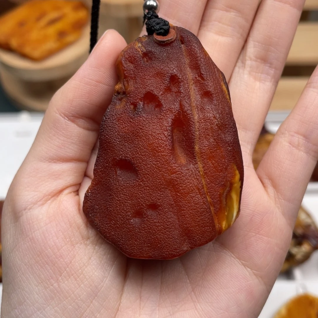 琥珀未镶嵌珠宝奇石
