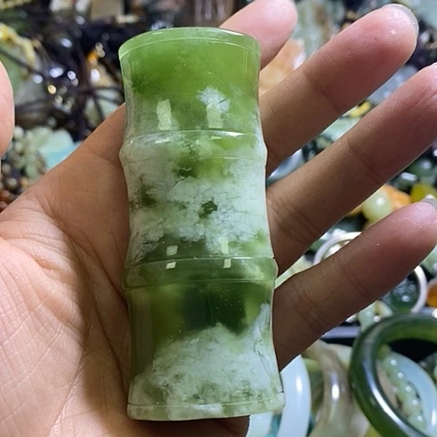 岫玉未镶嵌手玩件