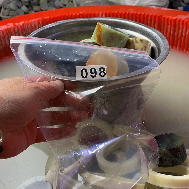 蛇纹石玉原未镶嵌