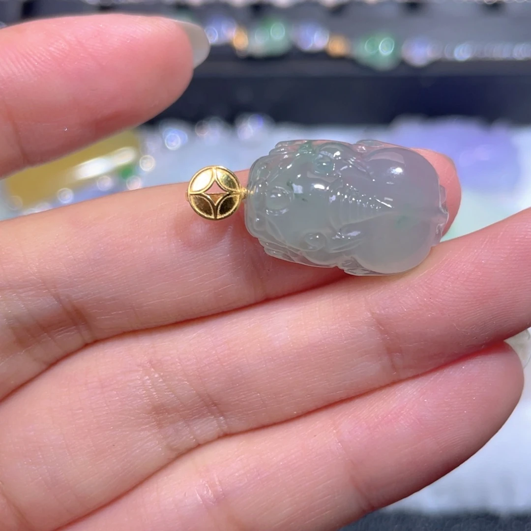 颈饰18K金镶嵌翡翠翡翠