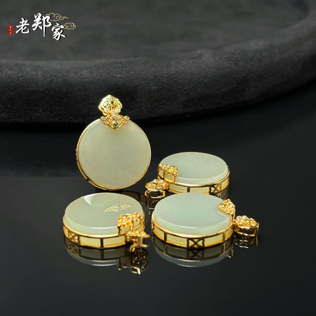 【老郑家】925银和田玉圆牌吊坠 3414 多样性发1件 约20*5mm