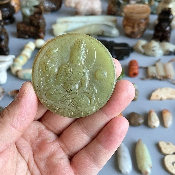 和田玉未镶嵌颈饰2