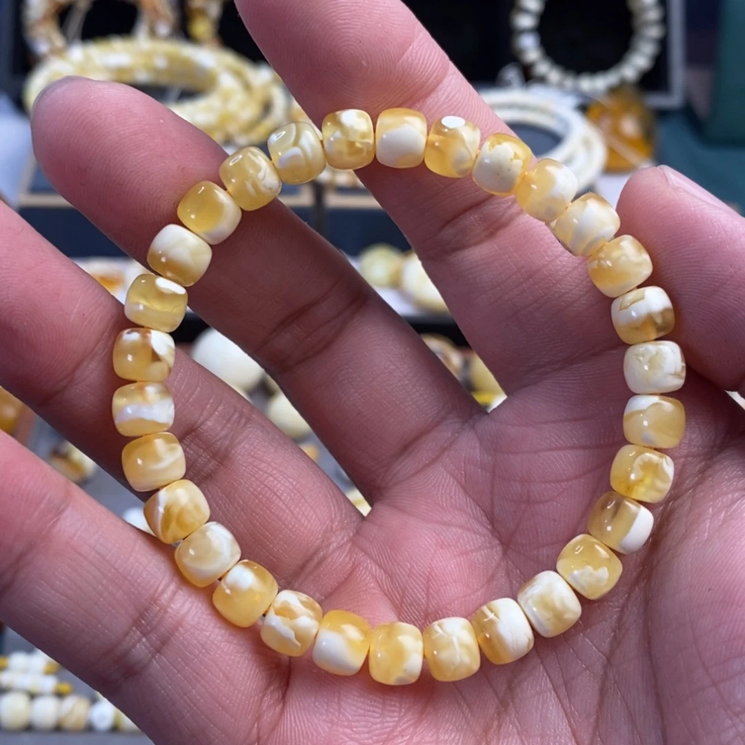 琥珀未镶嵌裸石7.5mm