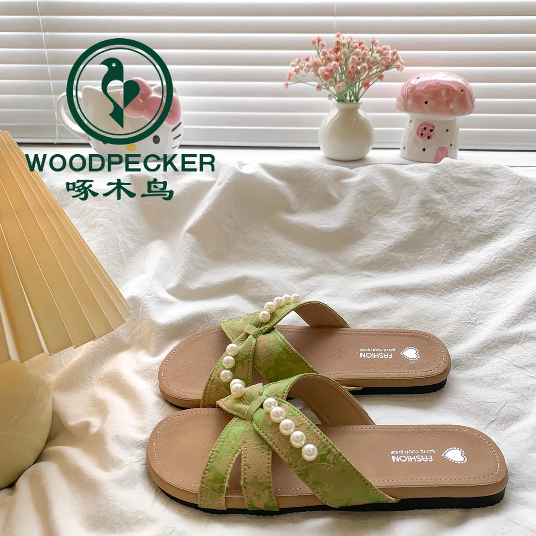 啄木鸟平底凉拖鞋女夏季外穿2025新款复古配裙子软底舒适孕妇凉鞋