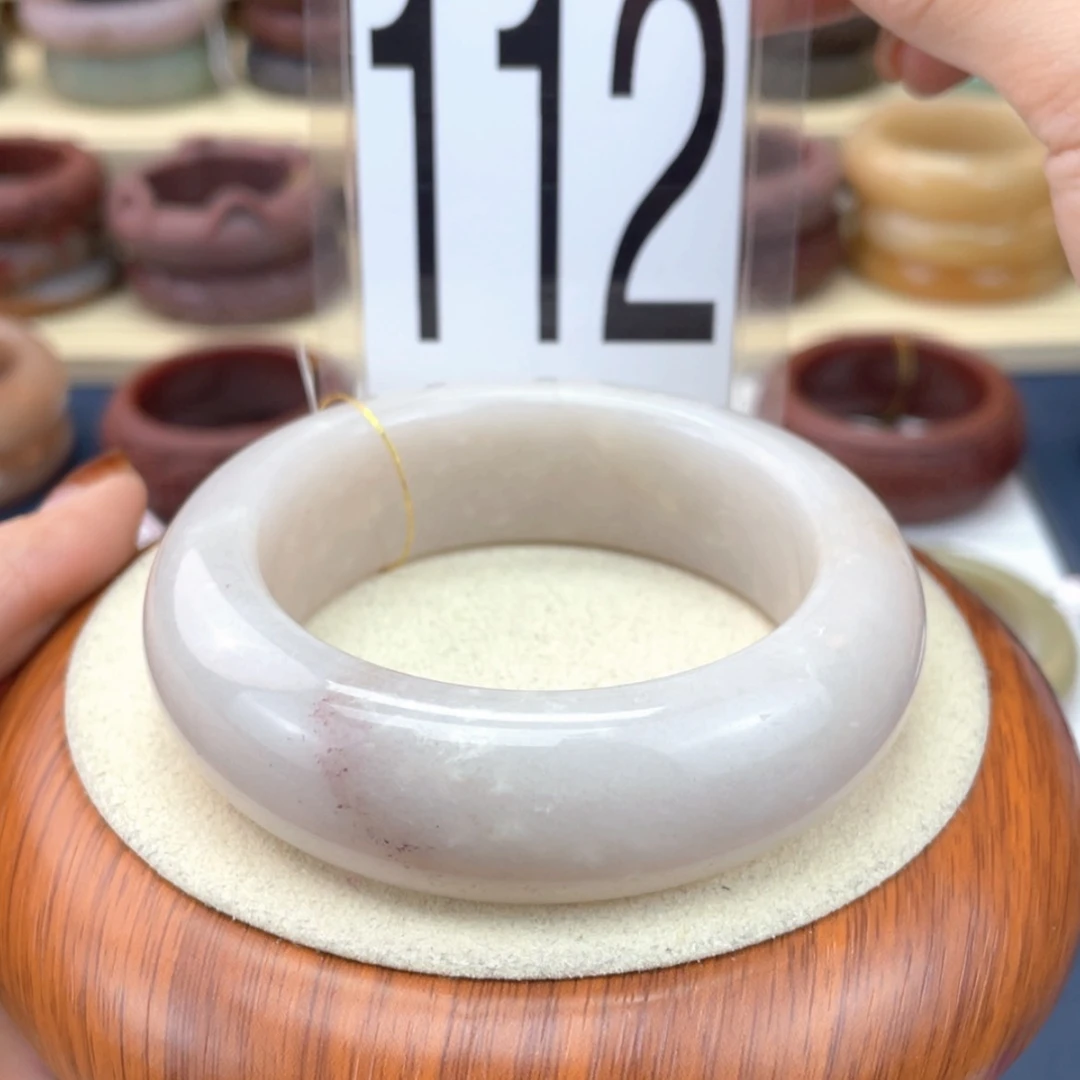 【闪购商品】石英质玉手镯未镶嵌