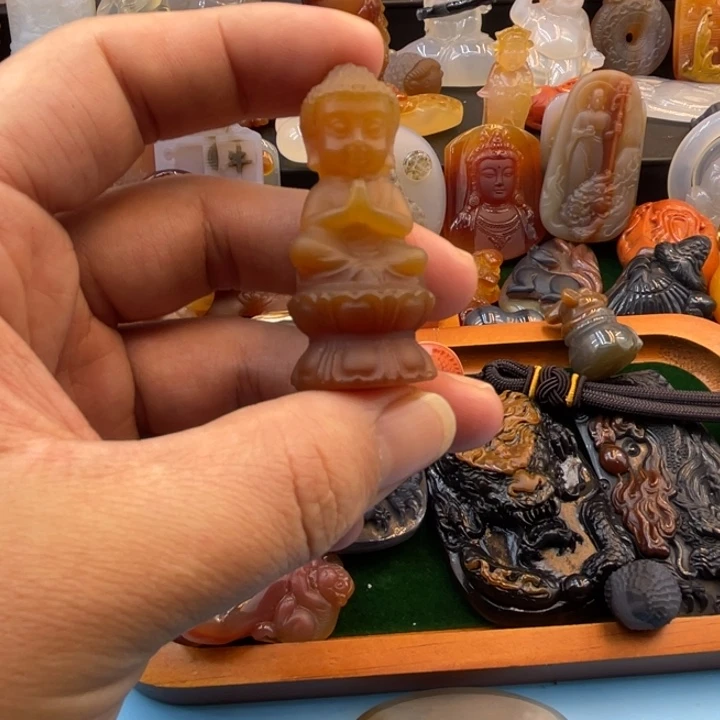 爱***椒玛瑙/玉髓未镶嵌颈饰