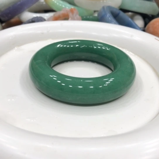 未镶嵌石英质玉珠宝半成品23
