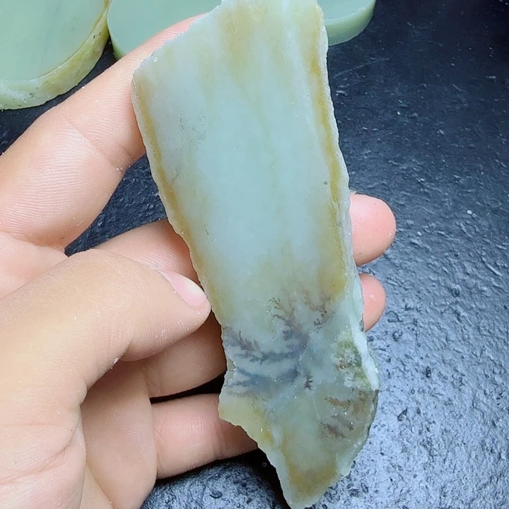 和田玉（糖玉）未镶嵌珠宝奇石