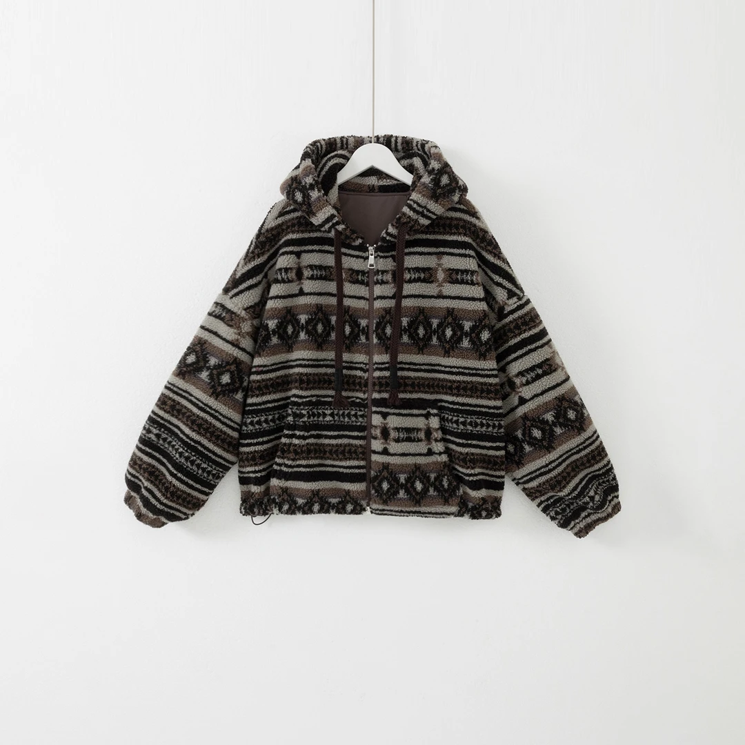 几里与麻 几何撞色摇粒绒大口袋连帽外套 衣长59胸围134 2092846