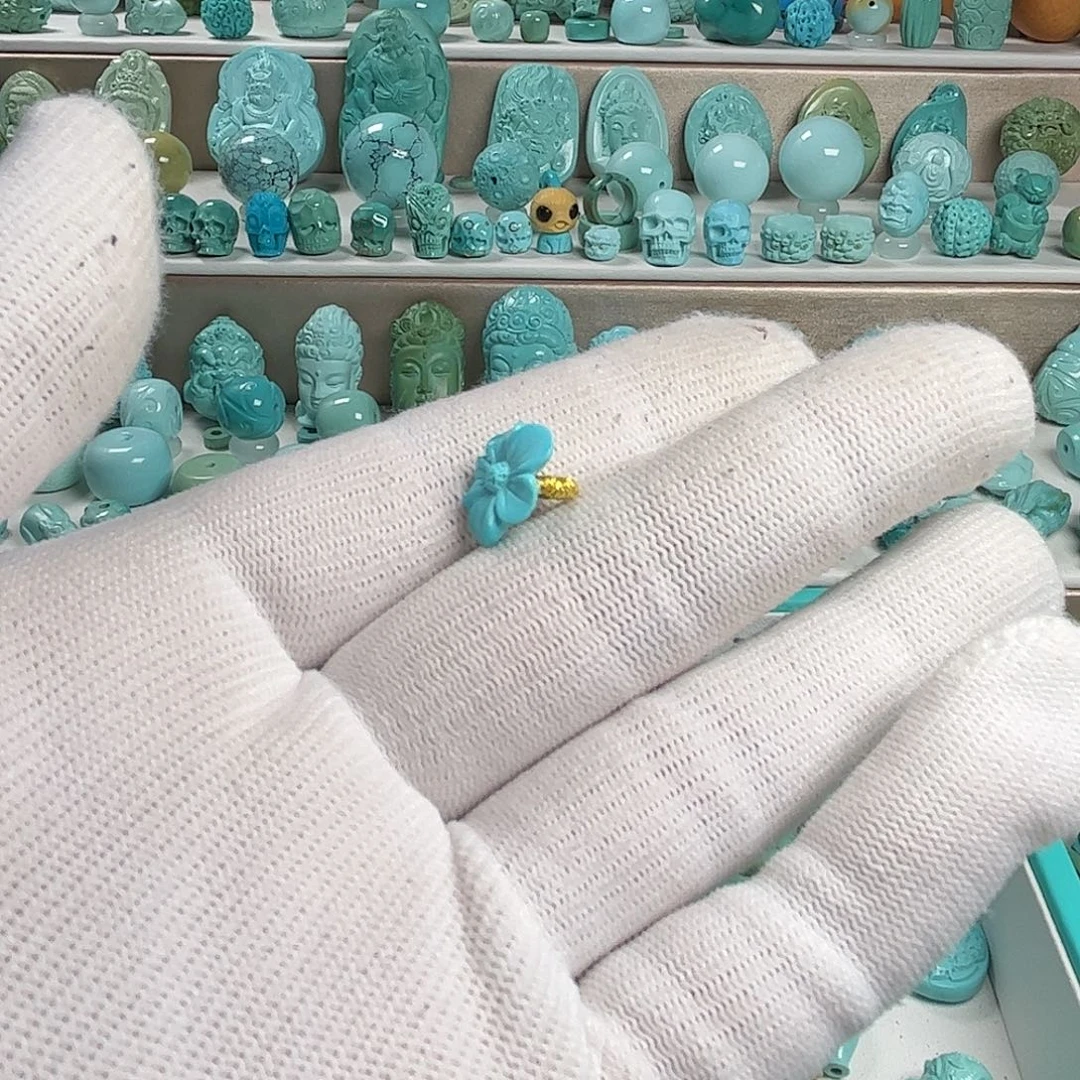 绿松石未镶嵌珠宝奇石