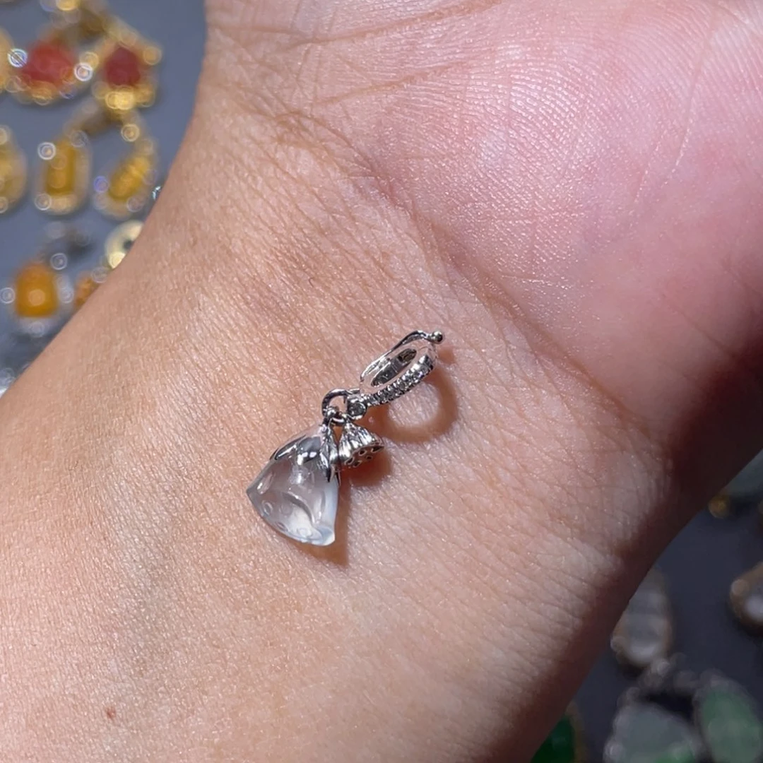 吊坠(不含链)18K金镶嵌翡翠