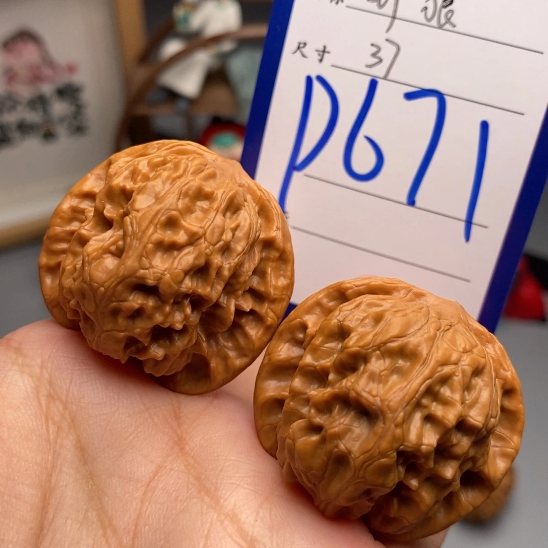 文玩核桃吊坠野狼37
