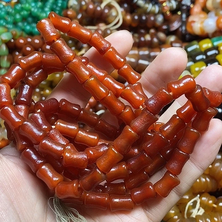 未镶嵌颈饰玛瑙/玉髓雅*