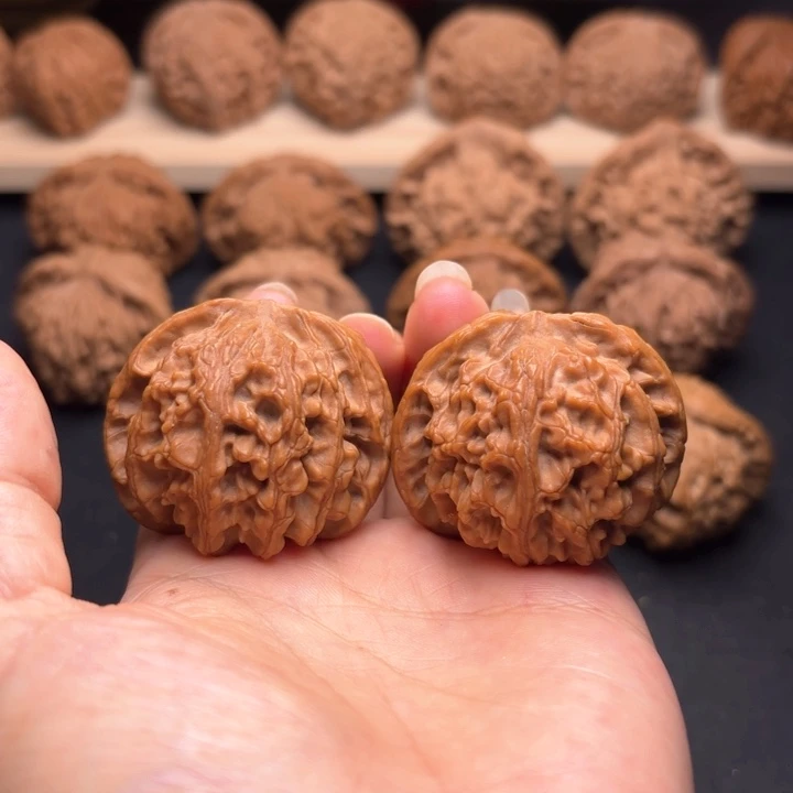 M***k文玩核桃把件41苹果